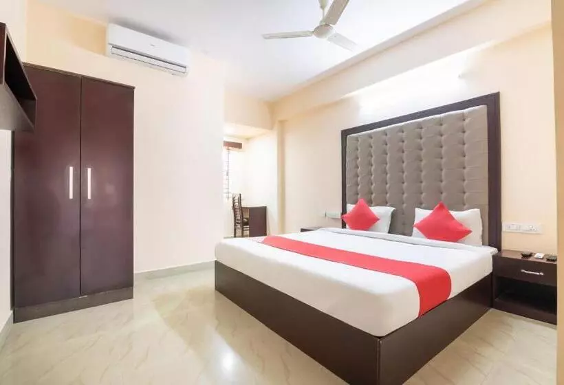 Fabhotel Leo Grand