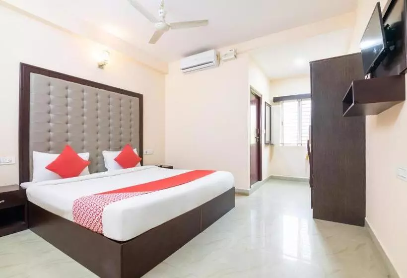 Fabhotel Leo Grand