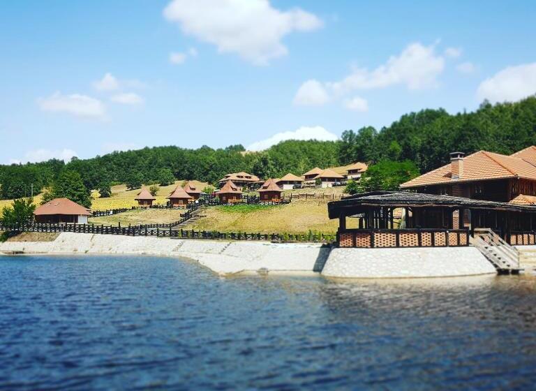 هتل Eko Selo Kostunici