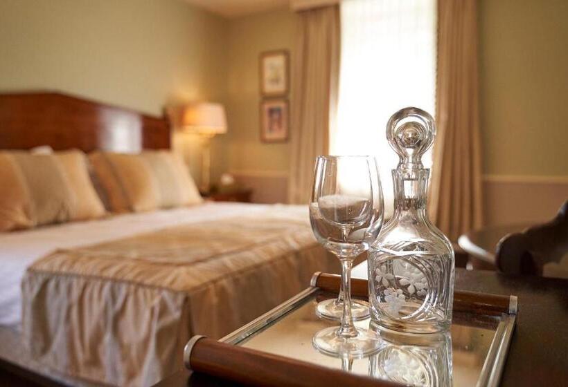 Отель Les Contes De Bruyeres