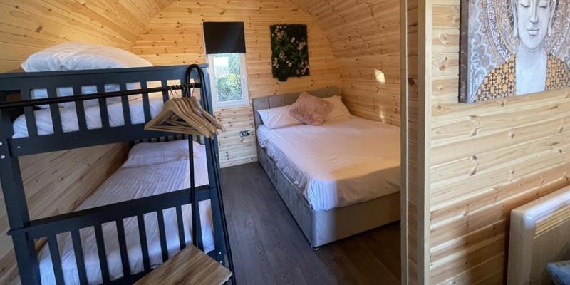 酒店 Dog Friendly Stagecoach Glamping Pod With Hot Tub