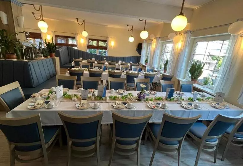 Hotelli Zum Fährhaus