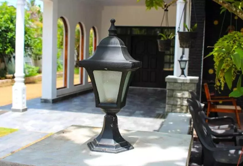 Majatalo The Paddocks Inn