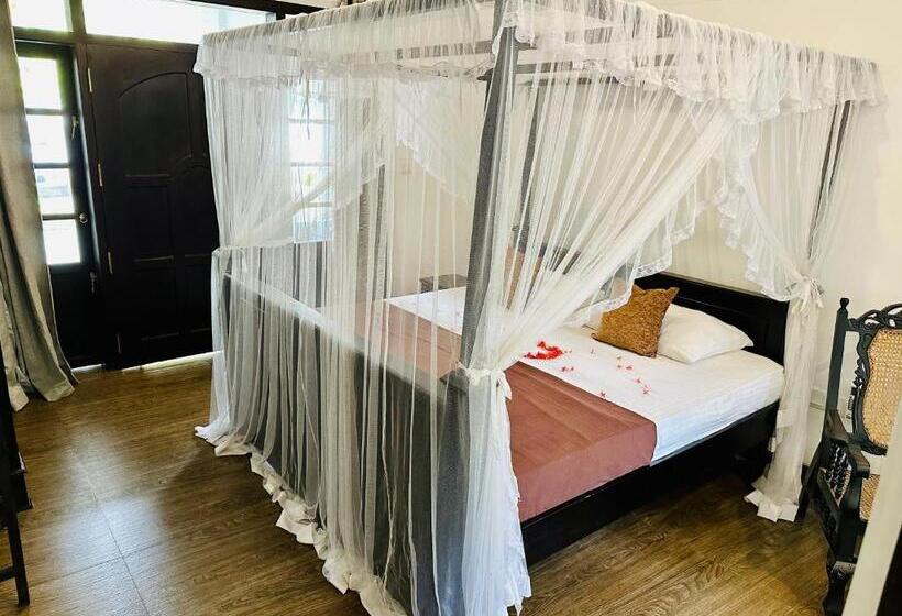 פנסיון The Paddocks Inn