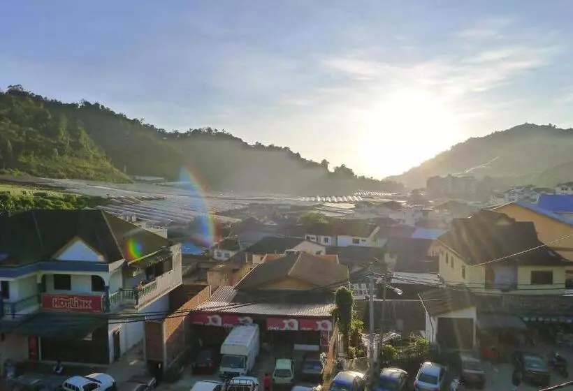 ペンション Wogoxette Upstairs, A Private Kampung Stay In Cameron Highlands