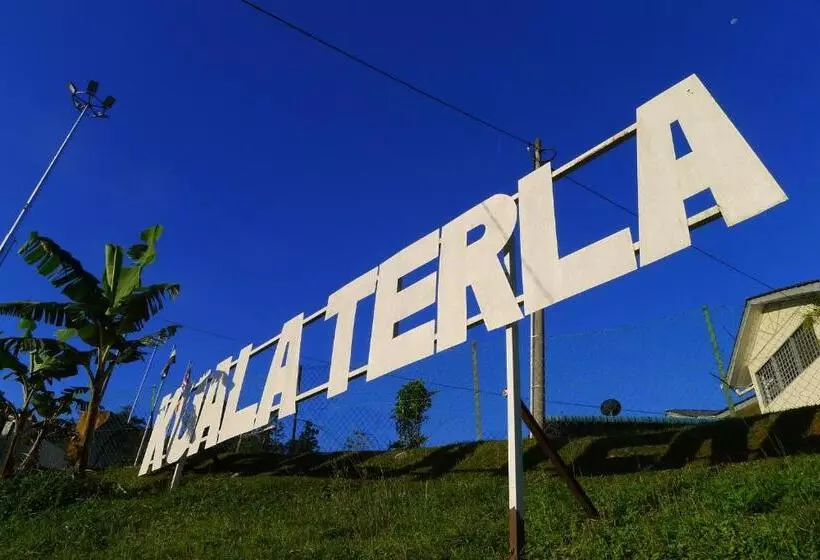 ペンション Wogoxette Upstairs, A Private Kampung Stay In Cameron Highlands