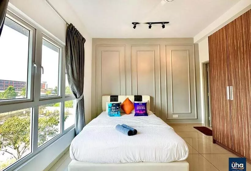 Seasons Luxury Apartment By Jk Home