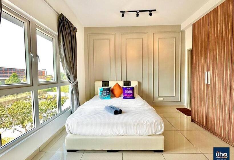 Seasons Luxury Apartment By Jk Home