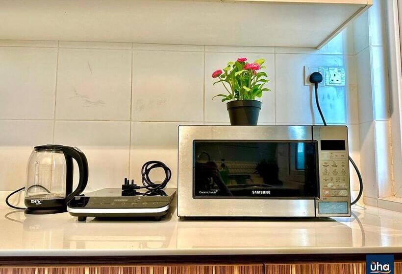 Seasons Luxury Apartment By Jk Home