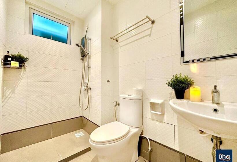 Seasons Luxury Apartment By Jk Home