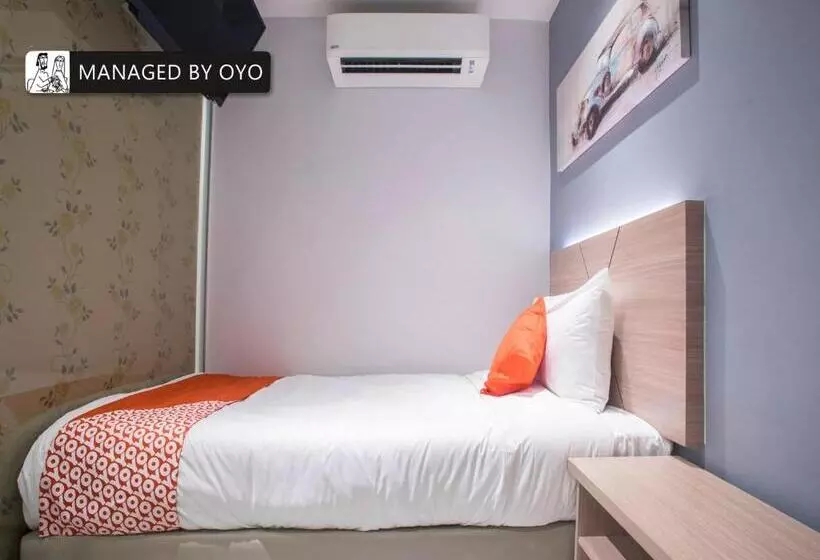 O Gs Hotels Near Strand Mall