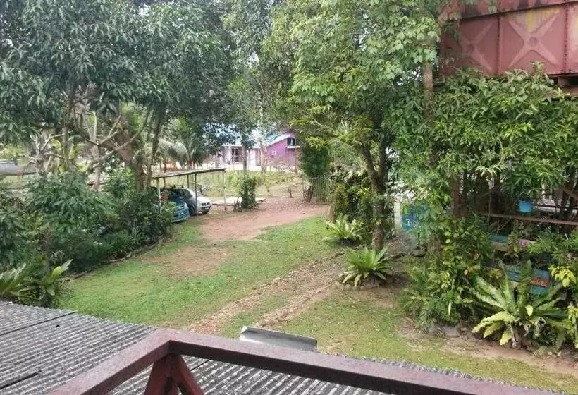 ユースホステル Fatehah Inn