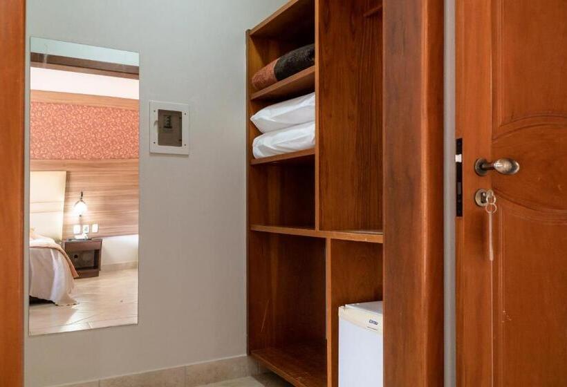 هاستل Pousada Lusitânia