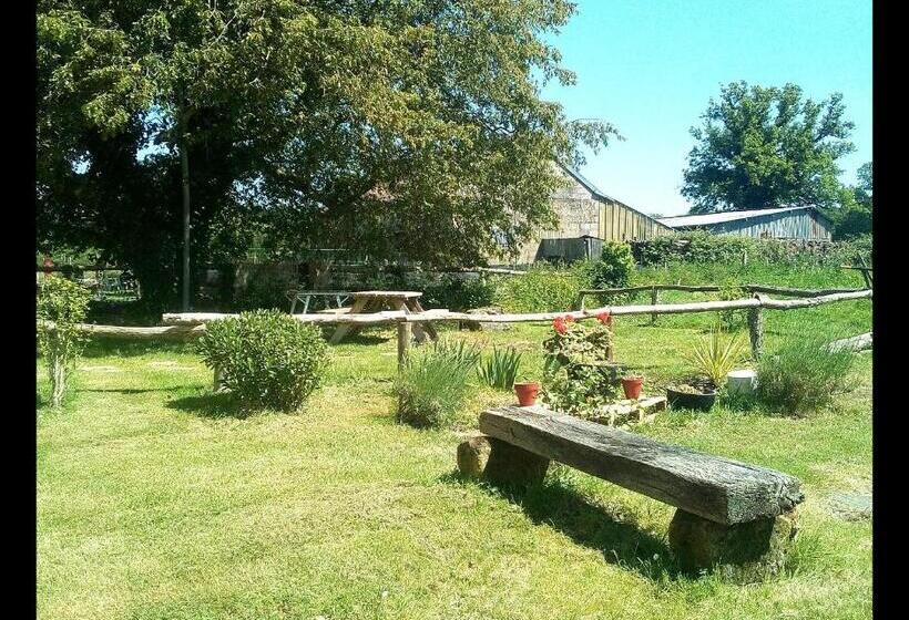 Bed and Breakfast Les Chambres Du Vau Profond