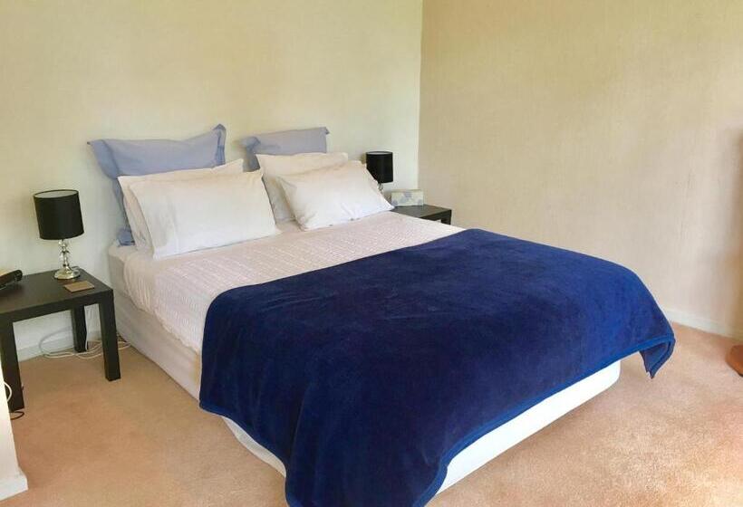 민박 Wildwood Lodge