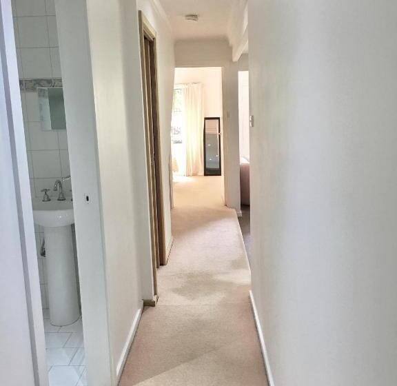 مبيت وإفطار Wildwood Lodge