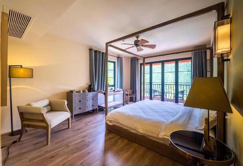 בית מלון כפרי Arcadia Resorts