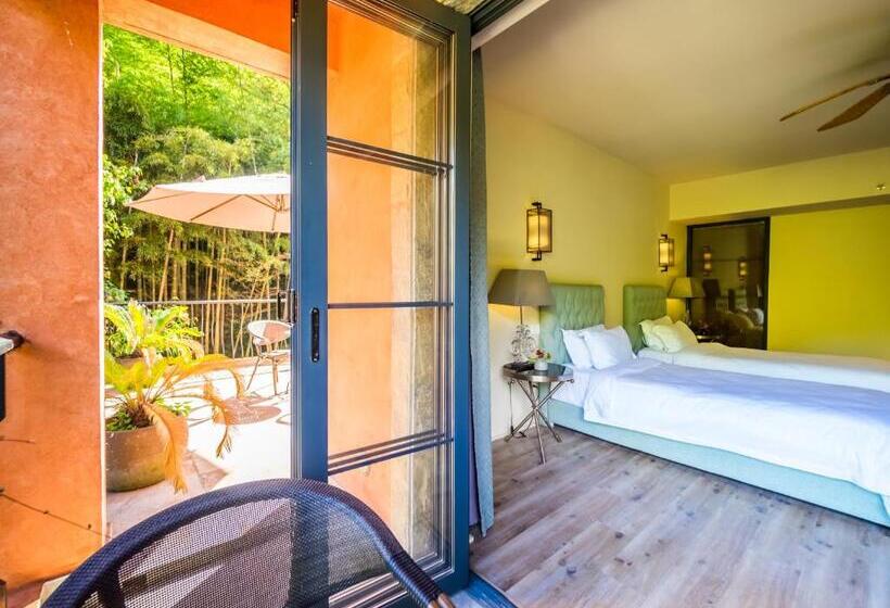 בית מלון כפרי Arcadia Resorts