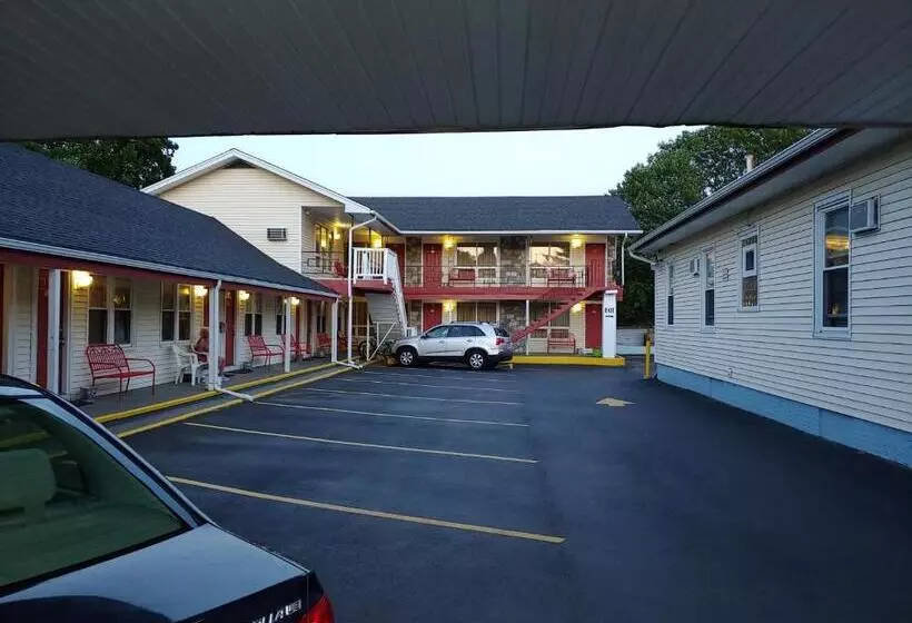 Maine Motel