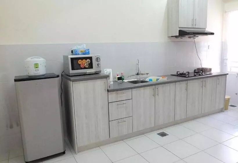 Majatalo Dillenia Nilai Homestay