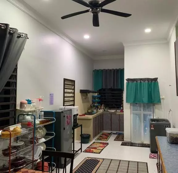 Majatalo Rk Asiana Homestay, Kemaman