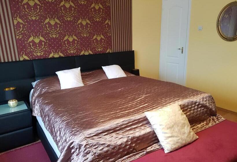 Pensionat Vincze Villa Vendégház