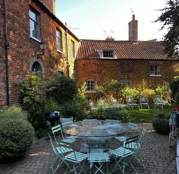 민박 Carrington House