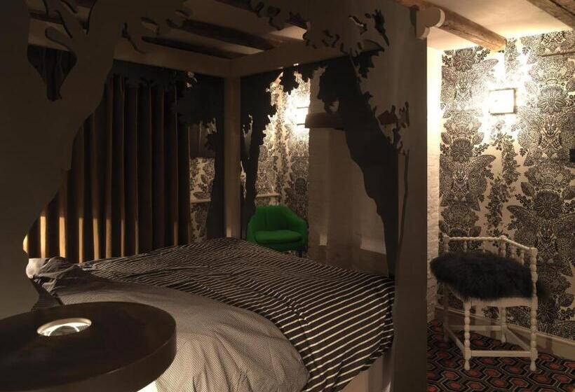 민박 Carrington House