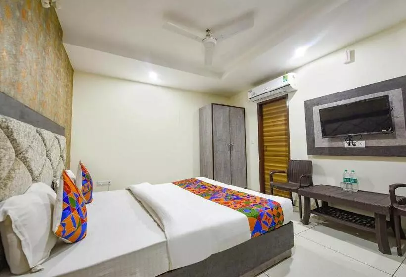 Fabhotel Green Valley