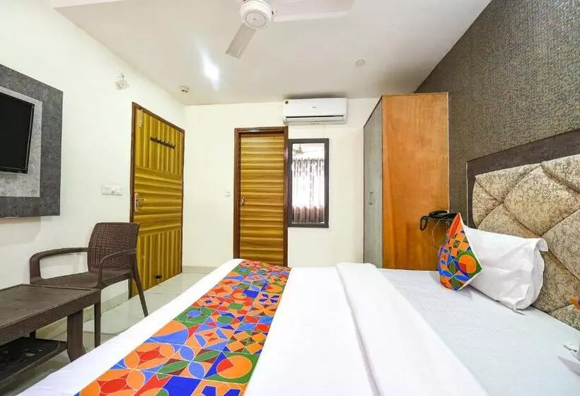 Fabhotel Green Valley