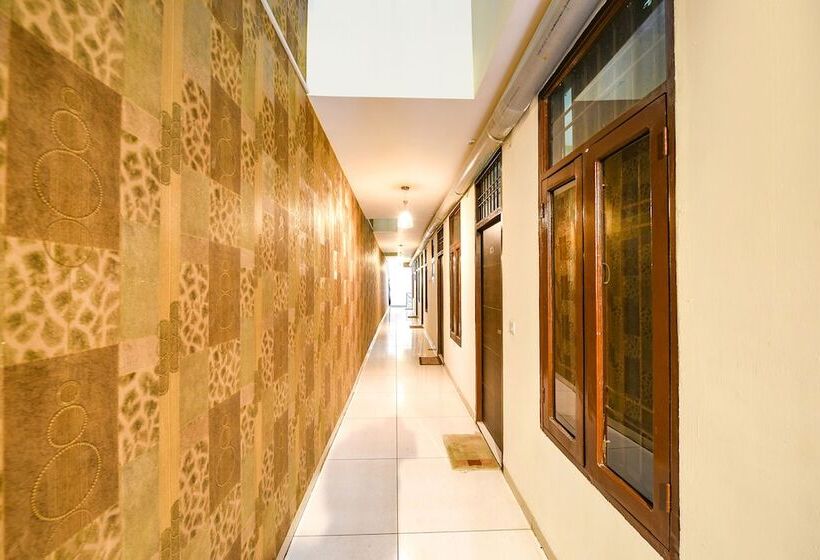 Fabhotel Green Valley