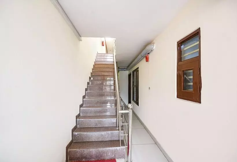 Fabhotel Green Valley