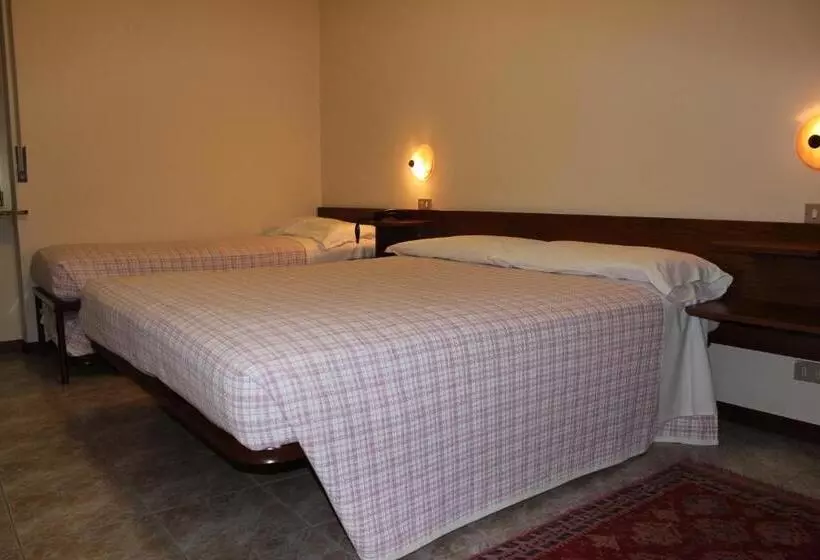 ホテル Albergo Napoleone