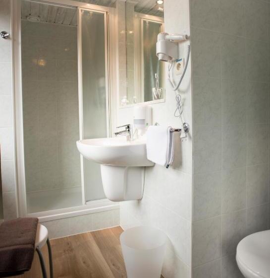 هتل Hostellerie D Inzepré