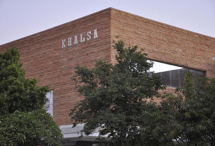 호텔 Khalsa Palace