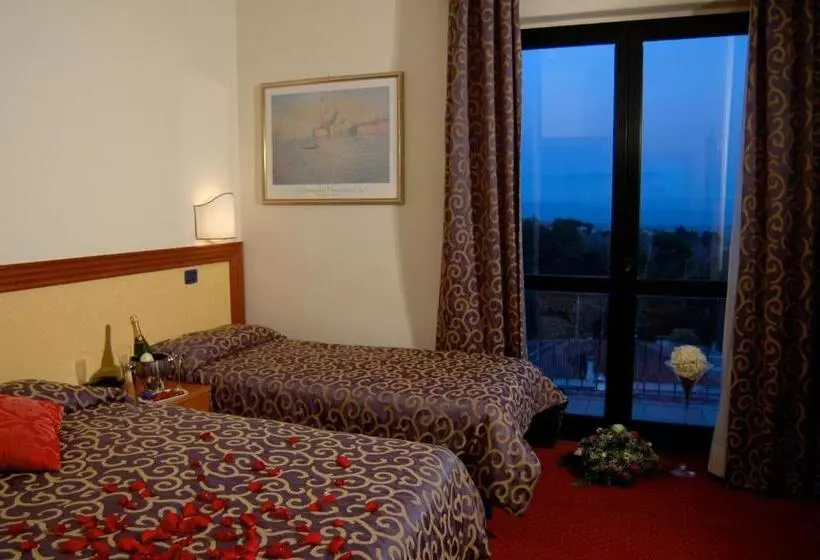 Hotelli La Carrozza D Oro