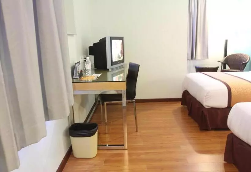 Hotelli Td Lodge Kota Belud