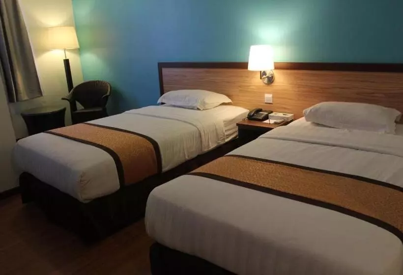 Hotelli Td Lodge Kota Belud