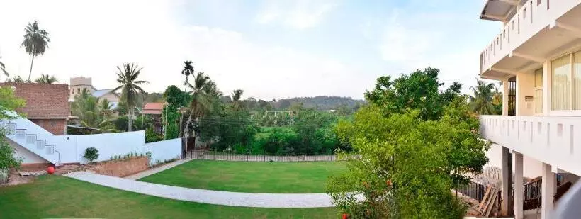 Majatalo Canberra Holidays   Mirissa