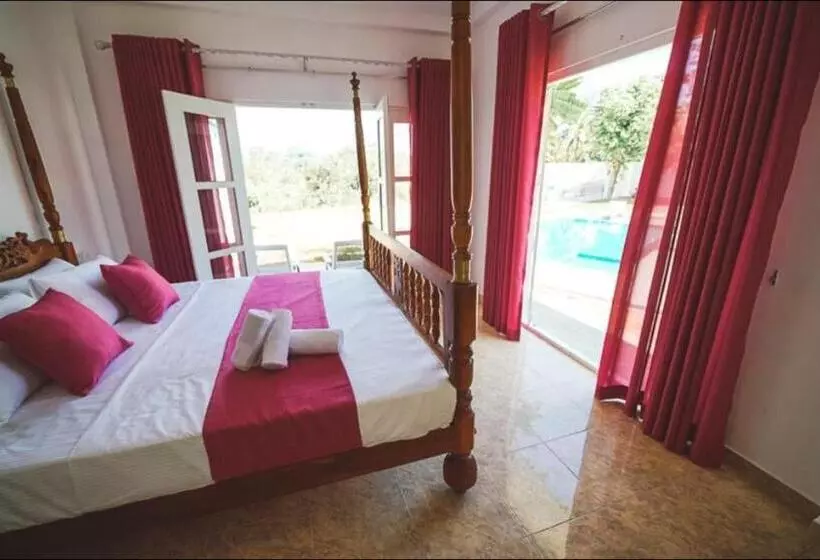 Majatalo Canberra Holidays   Mirissa