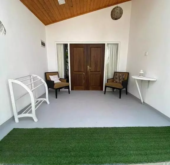 Majatalo Canberra Holidays   Mirissa