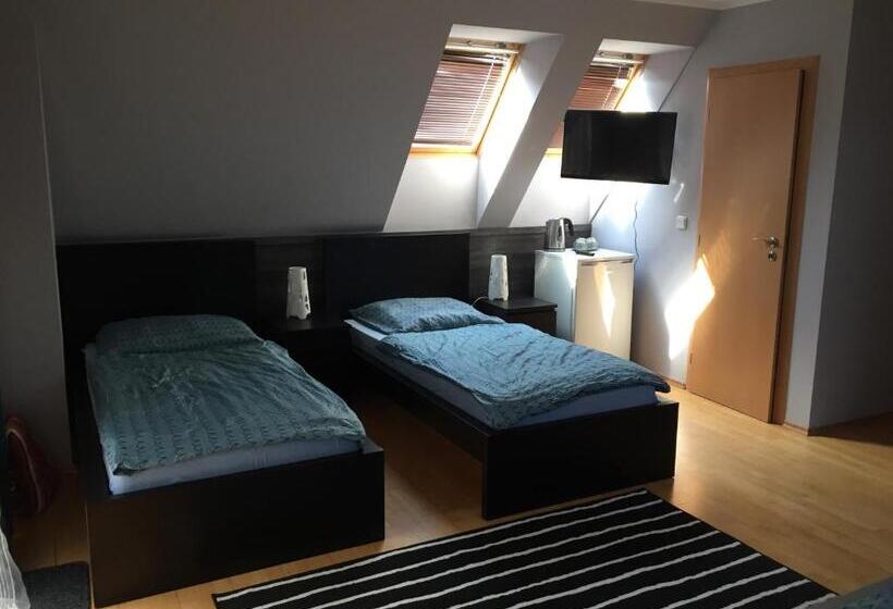 펜션 Evička Penzion