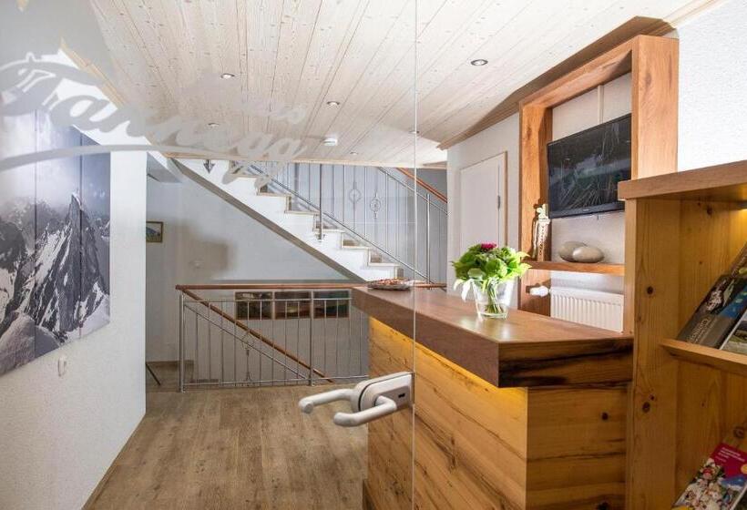 پانسیون Gästehaus Tannegg