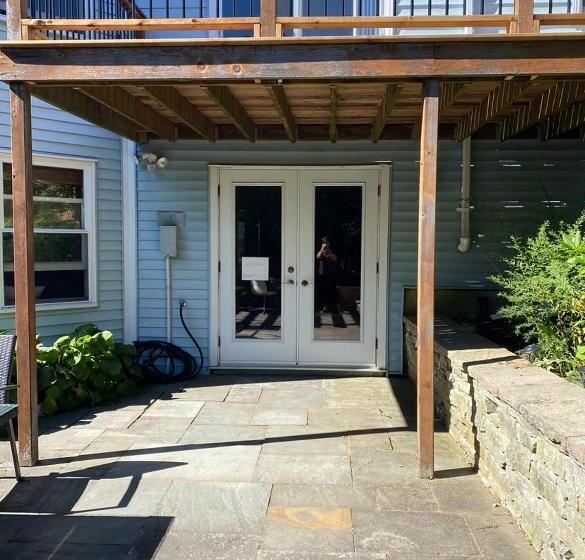 پانسیون Luxury Bachelor By Halifax Waterfront Hot Tub