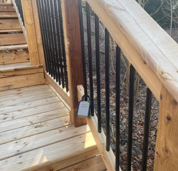 پانسیون Luxury Bachelor By Halifax Waterfront Hot Tub