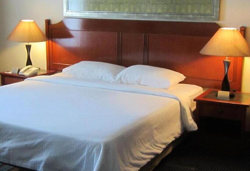 Rainbow Paradise Beach Resort