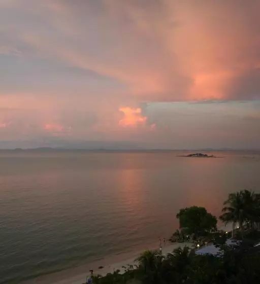 Rainbow Paradise Beach Resort