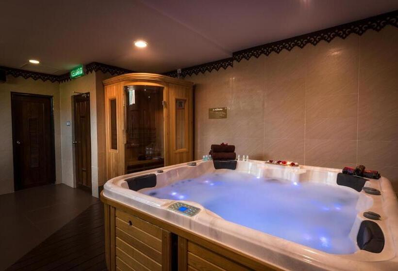 Tok Aman Bali Beach Resort @ Beachfront