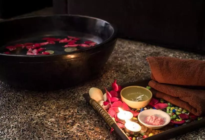 Tok Aman Bali Beach Resort @ Beachfront