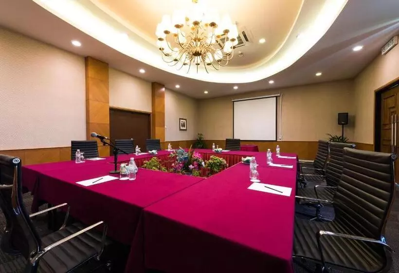 Tok Aman Bali Beach Resort @ Beachfront